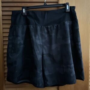 Libin Athletic Activewear Black Camo Shorts SZ XL